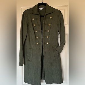 This is a Calvary style knee length coat in Khaki green It’s a Small 6-8 by CaBi
